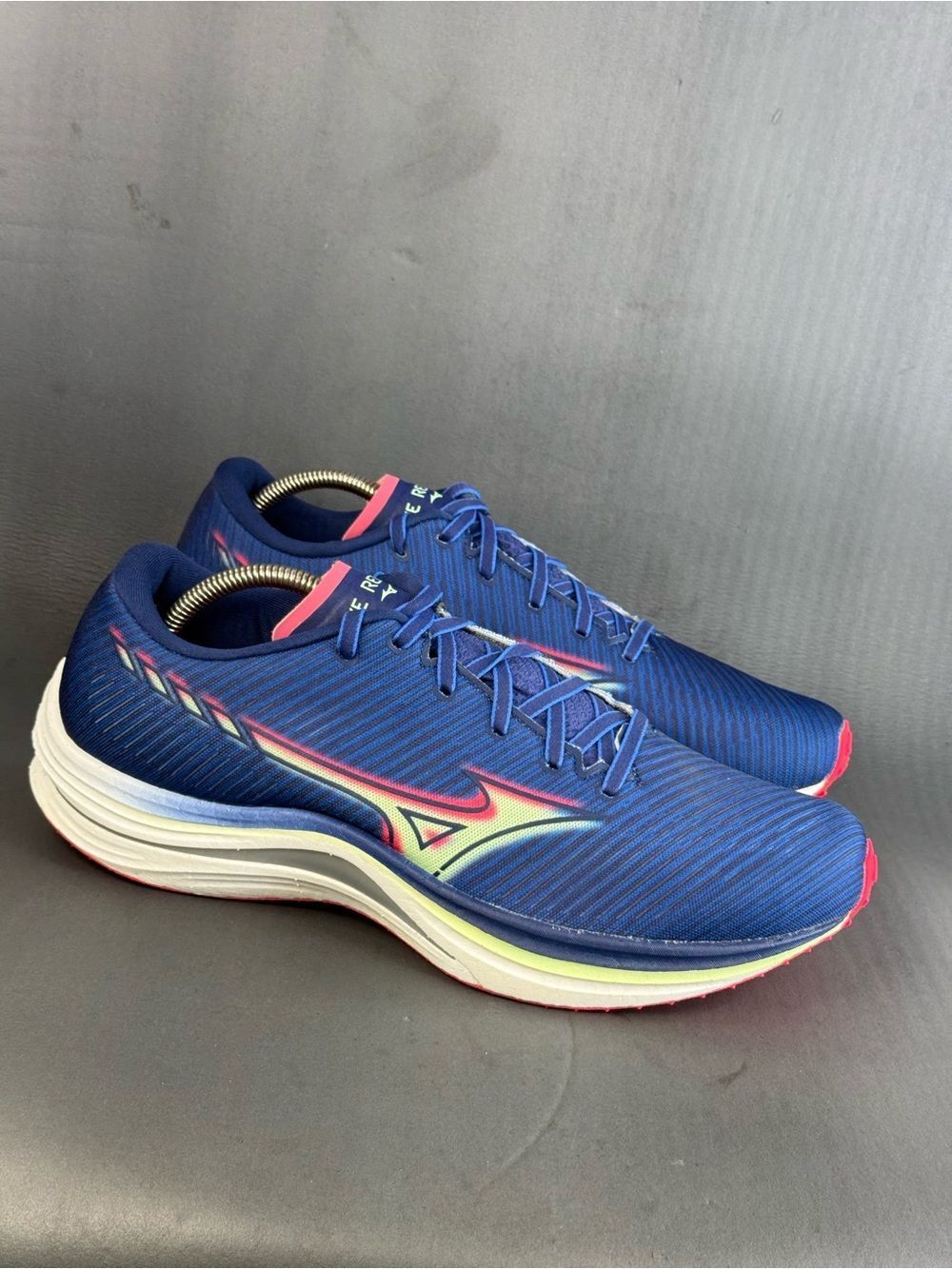 Mizuno Wave Rebellion running athletic sneaker shoes men’s size 11.5